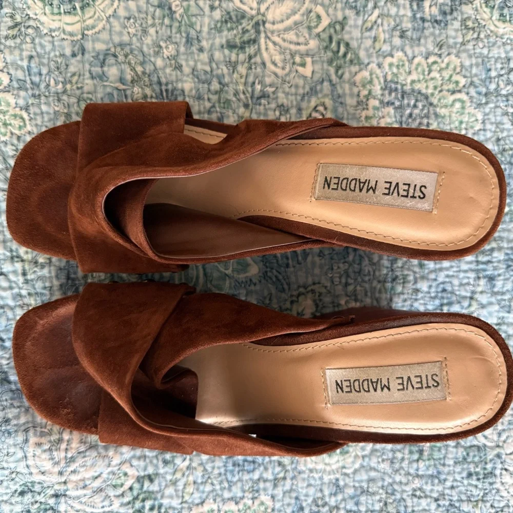 Steve Madden brown wedge slip on sandals